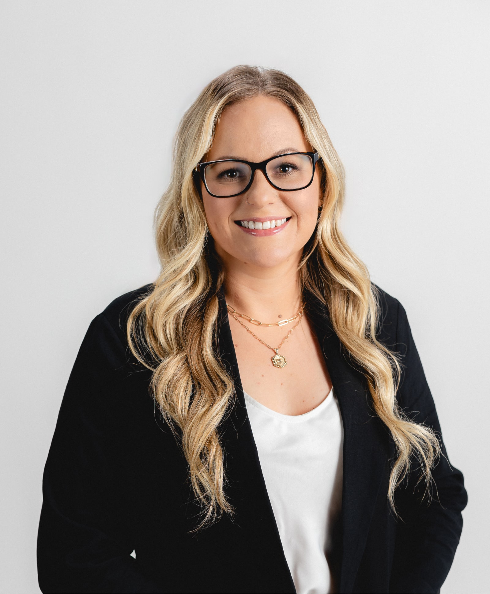 Lesley Hayes Lesley Hayes